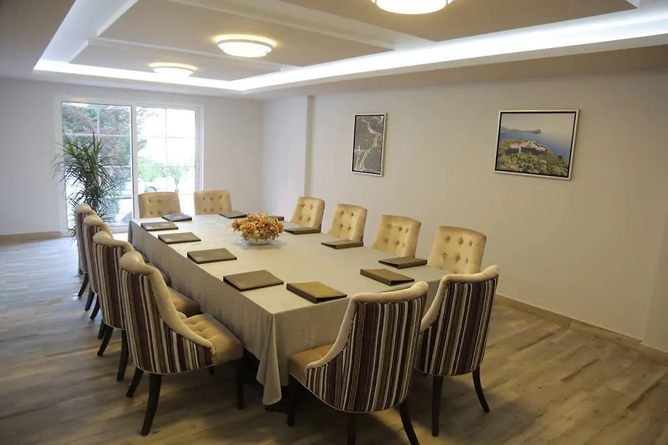 Hotel Grand Blue Fafa Golem  Golem (Tirana)